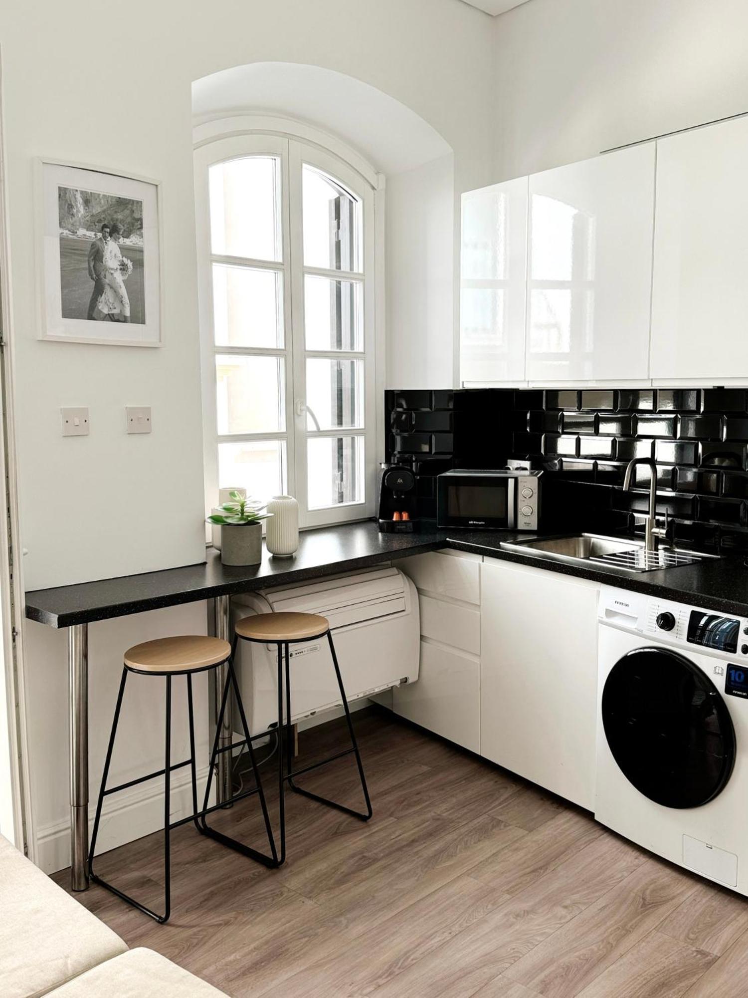 Fabulous City Centre Apartment - Grand Central House Gibraltar Eksteriør bilde